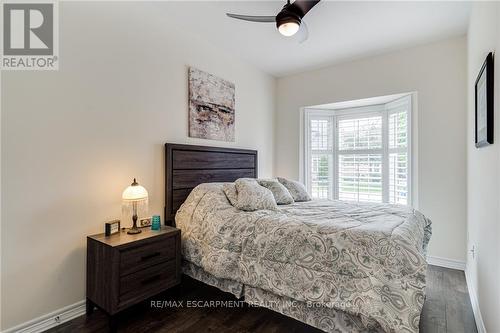 19 Tallforest Trail, Hamilton, ON - Indoor Photo Showing Bedroom