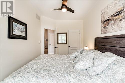 19 Tallforest Trail, Hamilton, ON - Indoor Photo Showing Bedroom