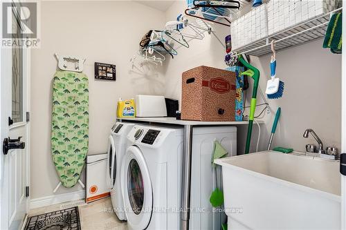 19 Tallforest Trail, Hamilton, ON - Indoor Photo Showing Laundry Room