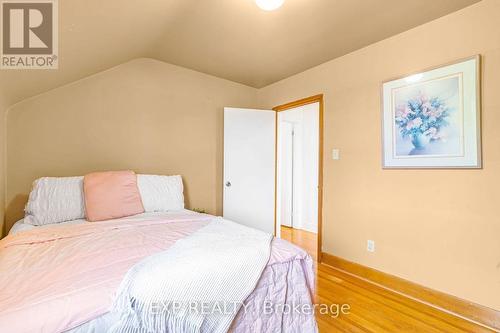 138 Westchester Crescent, St. Catharines, ON - Indoor Photo Showing Bedroom