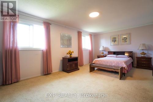 1666 Shale Oak Mews S, Mississauga (Rathwood), ON - Indoor Photo Showing Bedroom