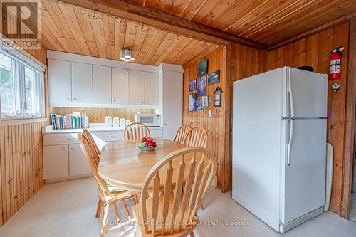 35 Campus Place, Innisfil, ON - Indoor Photo Showing Dining Room