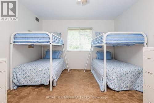 311 - 1102 Horseshoe Valley Road W, Oro-Medonte (Horseshoe Valley), ON - Indoor Photo Showing Bedroom