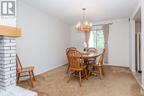 311 - 1102 Horseshoe Valley Road W, Oro-Medonte (Horseshoe Valley), ON - Indoor Photo Showing Dining Room