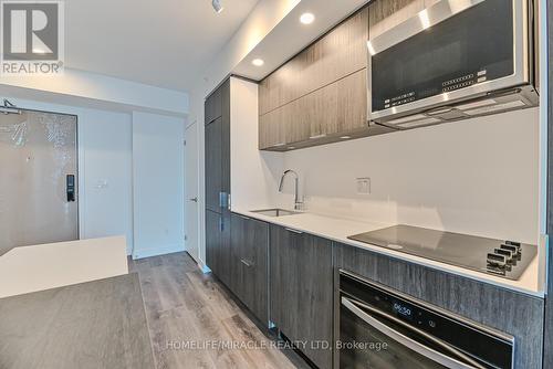 1706 - 370 Martha Street, Burlington, ON - Indoor Photo Showing Kitchen