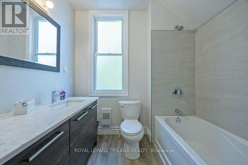 1053 Richmond Street, London, ON - Indoor Photo Showing Bathroom