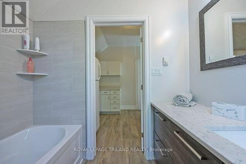 1053 Richmond Street, London, ON - Indoor Photo Showing Bathroom