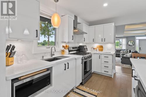 27 Greenway Circle, Brighton, ON - Indoor Photo Showing Kitchen