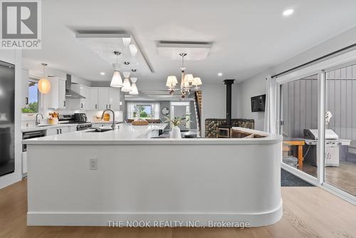 27 Greenway Circle, Brighton, ON - Indoor Photo Showing Kitchen With Upgraded Kitchen