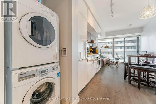 1313 - 185 Roehampton Avenue, Toronto C10, ON - Indoor Photo Showing Laundry Room