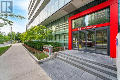 1313 - 185 Roehampton Avenue, Toronto, ON - Outdoor