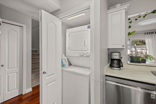 123-1120 Guisachan Road, Kelowna, BC - Indoor Photo Showing Laundry Room