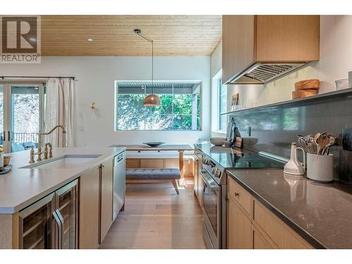 9961 Purcell Drive, Vernon, BC - Indoor Photo Showing Kitchen