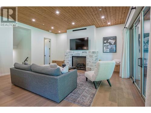 9961 Purcell Drive, Vernon, BC - Indoor Photo Showing Living Room With Fireplace