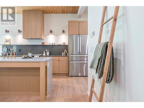 9961 Purcell Drive, Vernon, BC - Indoor Photo Showing Kitchen