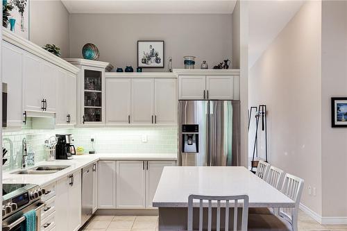 19 Tallforest Trail, Glanbrook, ON - Indoor Photo Showing Kitchen With Double Sink