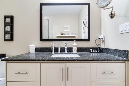 19 Tallforest Trail, Glanbrook, ON - Indoor Photo Showing Bathroom