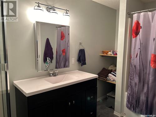 615 1St Avenue S, Bruno, SK - Indoor Photo Showing Bathroom