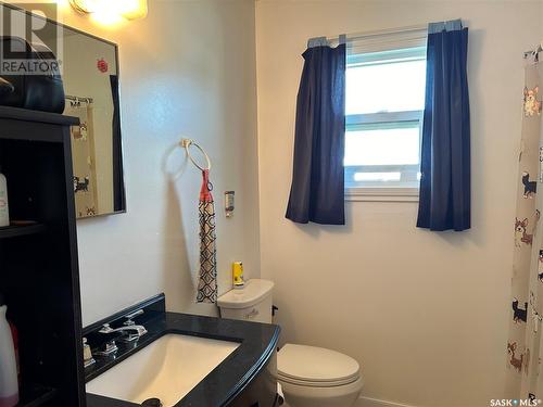 615 1St Avenue S, Bruno, SK - Indoor Photo Showing Bathroom