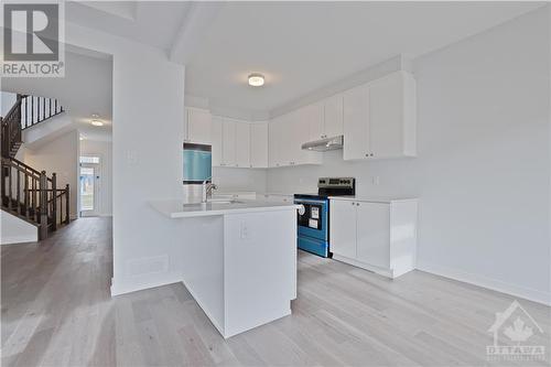 2174 Winsome Terrace, Ottawa, ON - Indoor Photo Showing Kitchen