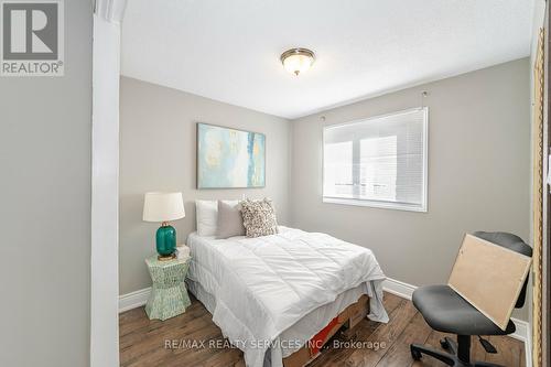 3524 Croatia Drive, Mississauga, ON - Indoor Photo Showing Bedroom