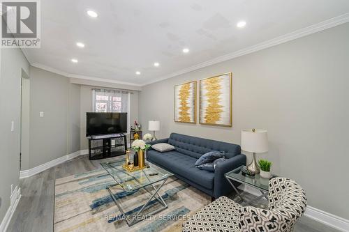 3524 Croatia Drive, Mississauga, ON - Indoor Photo Showing Living Room