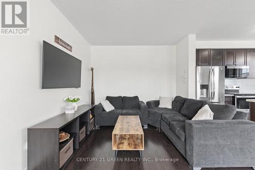 31 - 31 Utopia Way, Brampton (Bram East), ON - Indoor Photo Showing Living Room