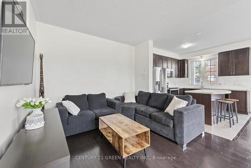 31 - 31 Utopia Way, Brampton (Bram East), ON - Indoor Photo Showing Living Room