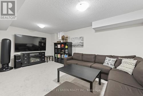 31 - 31 Utopia Way, Brampton (Bram East), ON - Indoor Photo Showing Living Room