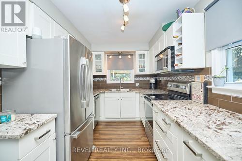 51 Aquadale Drive, St. Catharines, ON - Indoor Photo Showing Kitchen With Stainless Steel Kitchen With Upgraded Kitchen