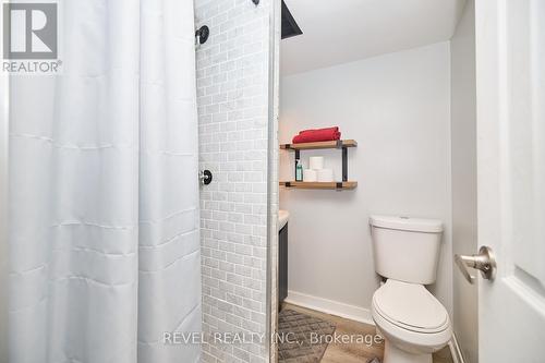 51 Aquadale Drive, St. Catharines, ON - Indoor Photo Showing Bathroom