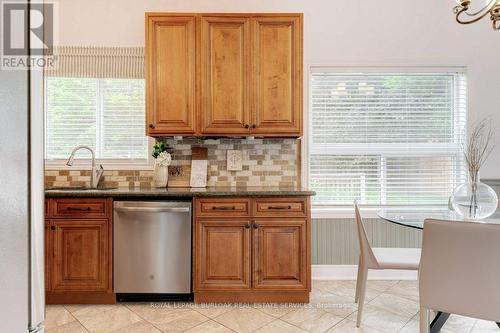 37 Pentland Road, Hamilton, ON - Indoor Photo Showing Kitchen