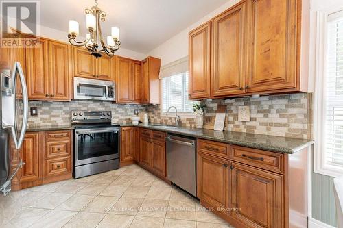 37 Pentland Road, Hamilton, ON - Indoor Photo Showing Kitchen