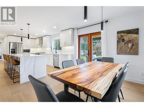 599 Sherwood Road, Kelowna, BC - Indoor Photo Showing Dining Room