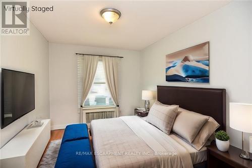 249 St Andrews Drive, Hamilton, ON - Indoor Photo Showing Bedroom