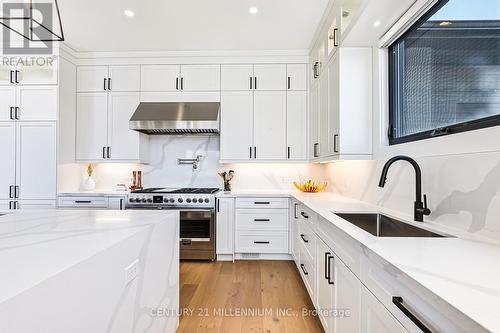 113 George Mcrae Road, Blue Mountains (Blue Mountain Resort Area), ON - Indoor Photo Showing Kitchen With Upgraded Kitchen