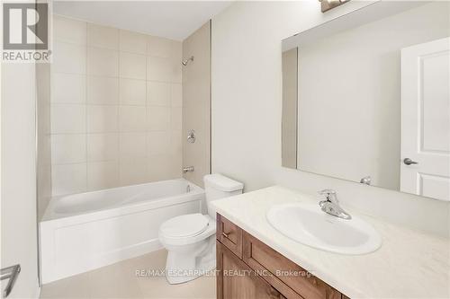 2 Bromley Drive, St. Catharines, ON - Indoor Photo Showing Bathroom