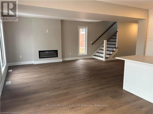 549 Queen Street N, Arran-Elderslie (Arran Elderslie), ON - Indoor Photo Showing Living Room With Fireplace