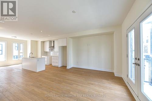 12 Mariner'S Pier Way, Orillia, ON - Indoor Photo Showing Kitchen