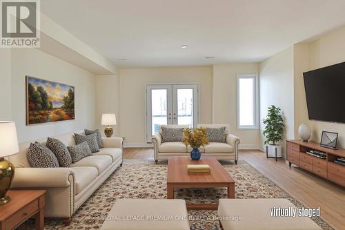 12 Mariner'S Pier Way, Orillia, ON - Indoor Photo Showing Living Room