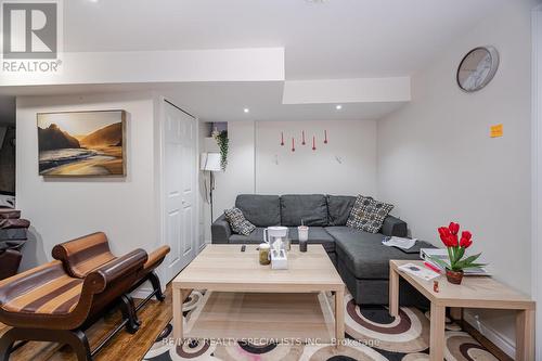 6 Flatfield Way, Brampton, ON - Indoor Photo Showing Living Room