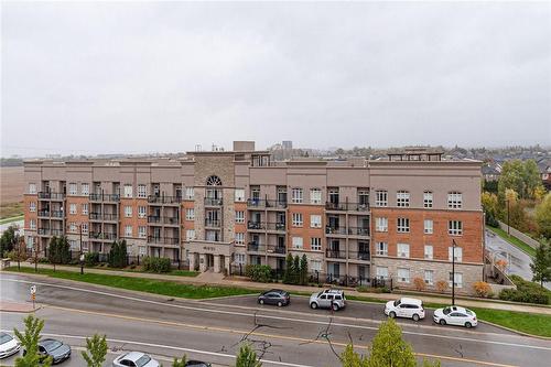 5317 Upper Middle Road|Unit #127, Burlington, ON - Outdoor