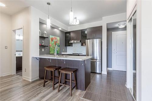 5317 Upper Middle Road|Unit #127, Burlington, ON - Indoor Photo Showing Kitchen With Upgraded Kitchen
