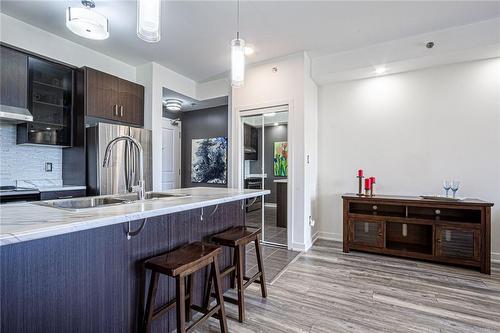 5317 Upper Middle Road|Unit #127, Burlington, ON - Indoor Photo Showing Kitchen With Upgraded Kitchen