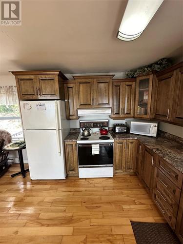 12 Main Street, Point Of Bay, NL - Indoor Photo Showing Kitchen