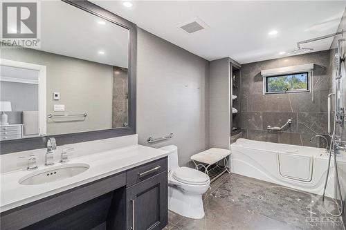 2039 Chalmers Road, Ottawa, ON - Indoor Photo Showing Bathroom