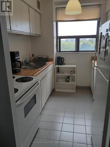 628 - 73 Mccaul Street, Toronto, ON - Indoor Photo Showing Kitchen With Double Sink