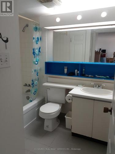 628 - 73 Mccaul Street, Toronto, ON - Indoor Photo Showing Bathroom