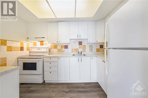 900 Dynes Road Unit#1105, Ottawa, ON - Indoor Photo Showing Kitchen