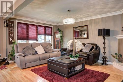 886 Sunnybrae Avenue, Sudbury, ON - Indoor Photo Showing Living Room